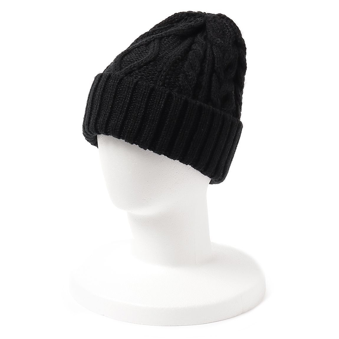 アラン編みニット