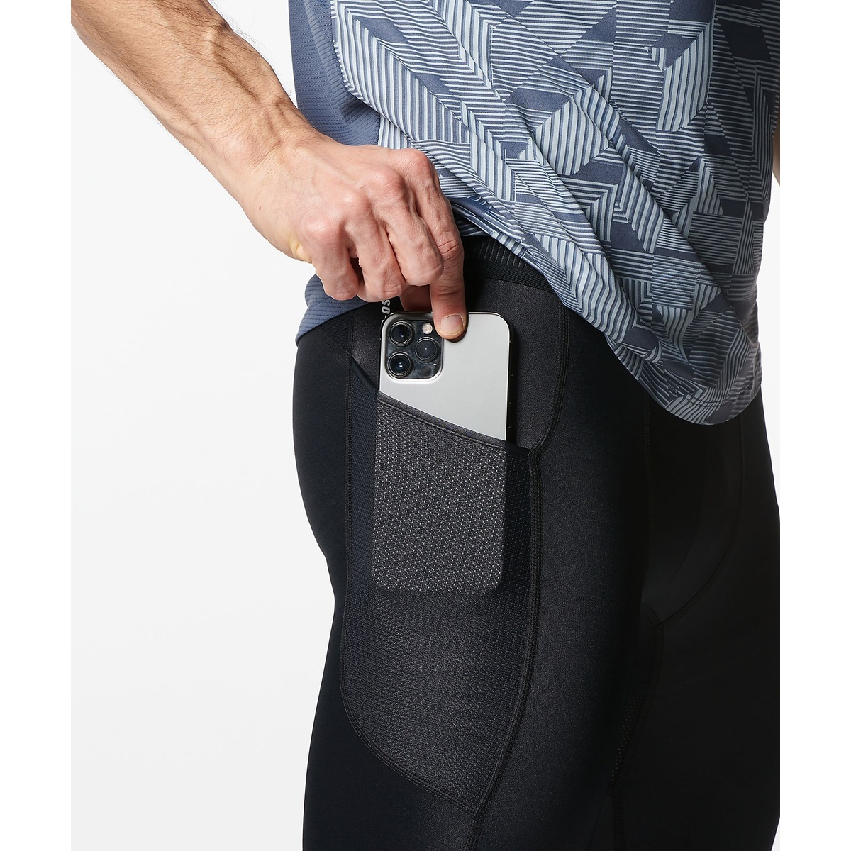 UA ISO-CHILL LEGGING