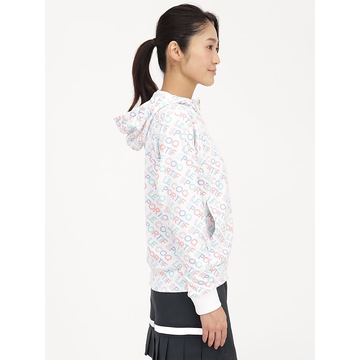 ロゴ総柄パーカー