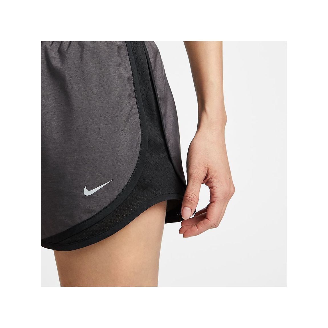 ナイキ ウィメンズ テンポ ショート