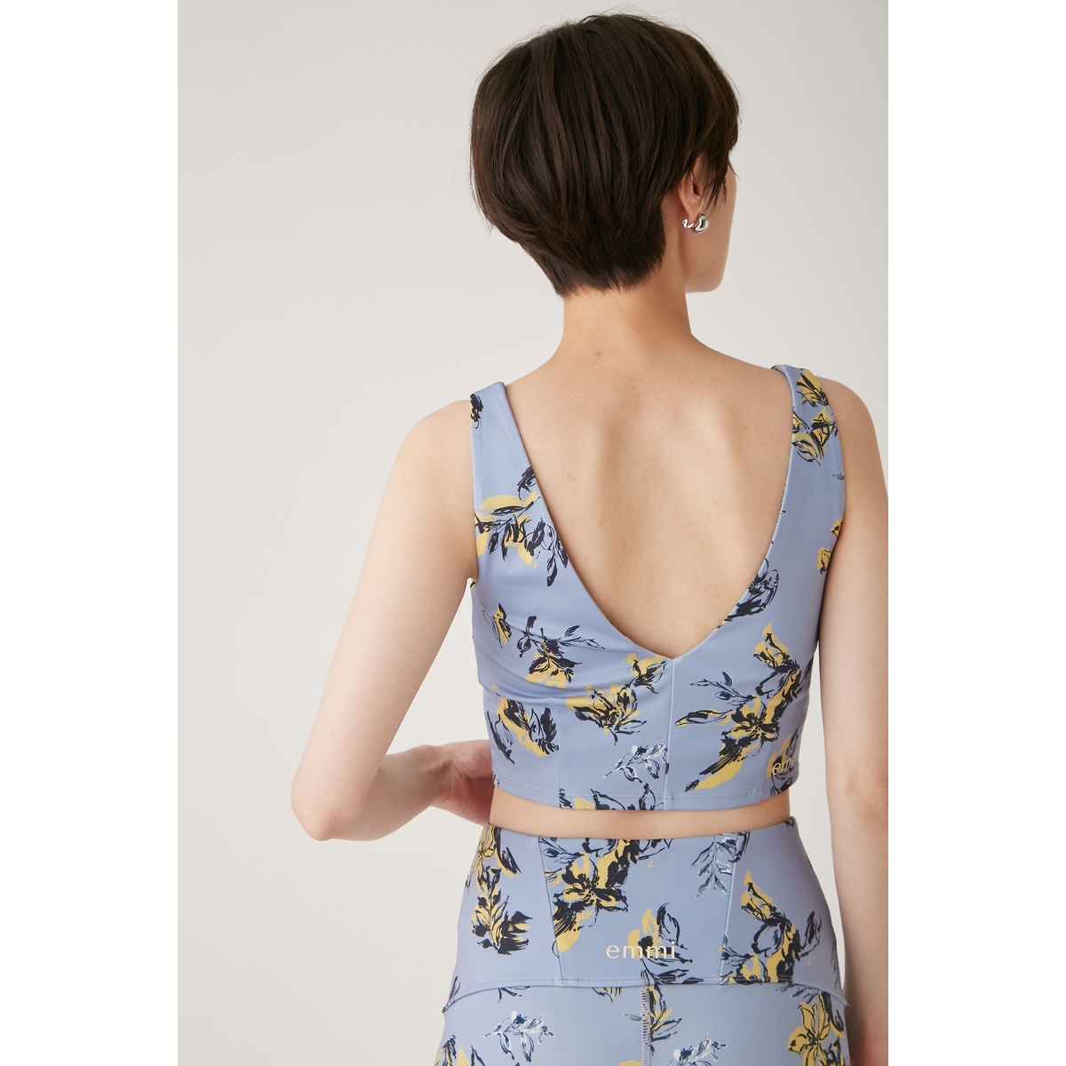 オリジナルフラワー柄トップス