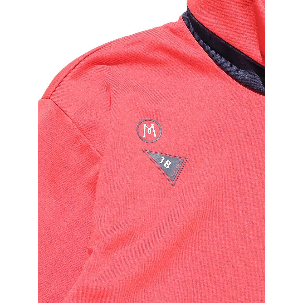 タートルネックシャツ