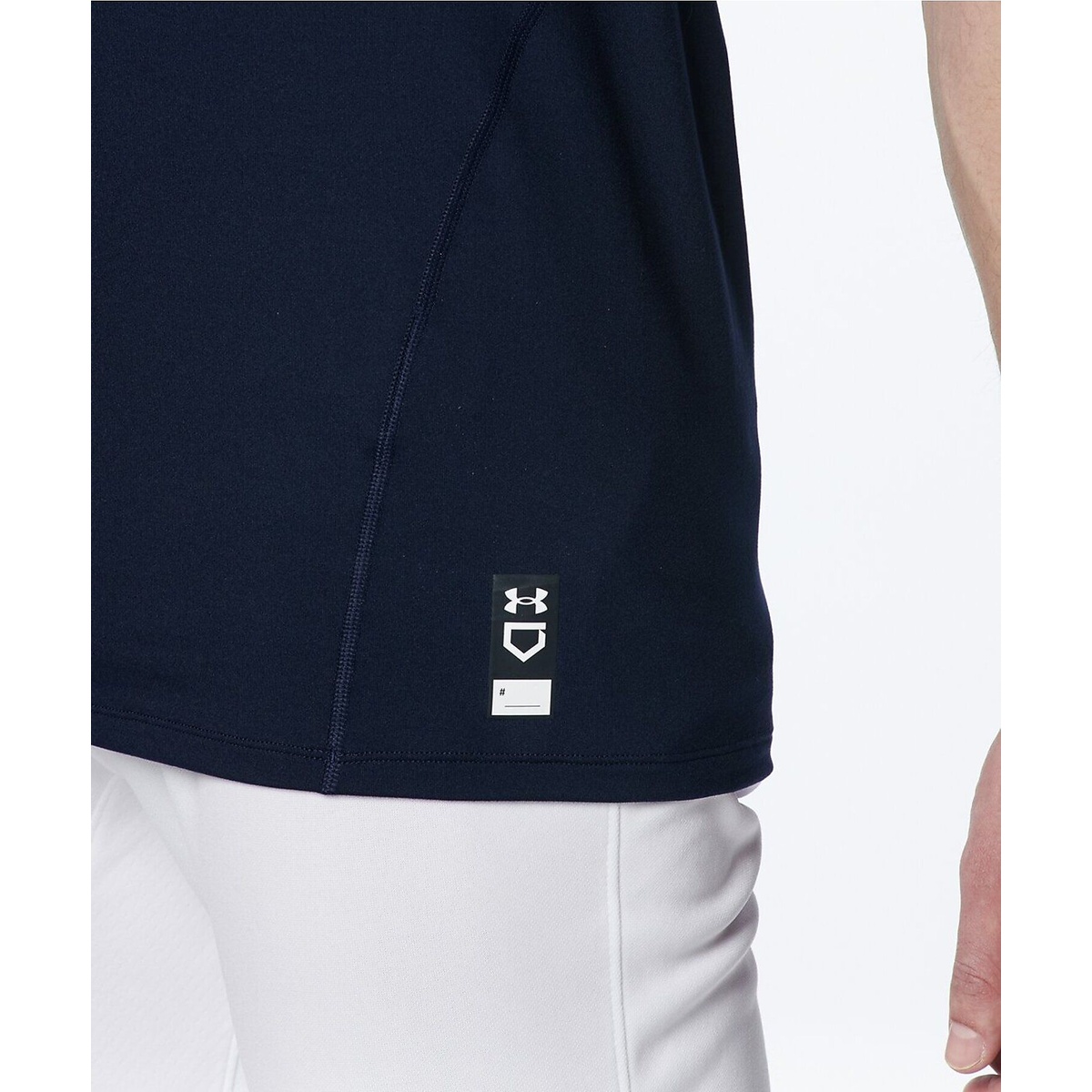 UA HEATGEAR COMFORT FITTED SLEEVELESS CREW NECK SHIRT