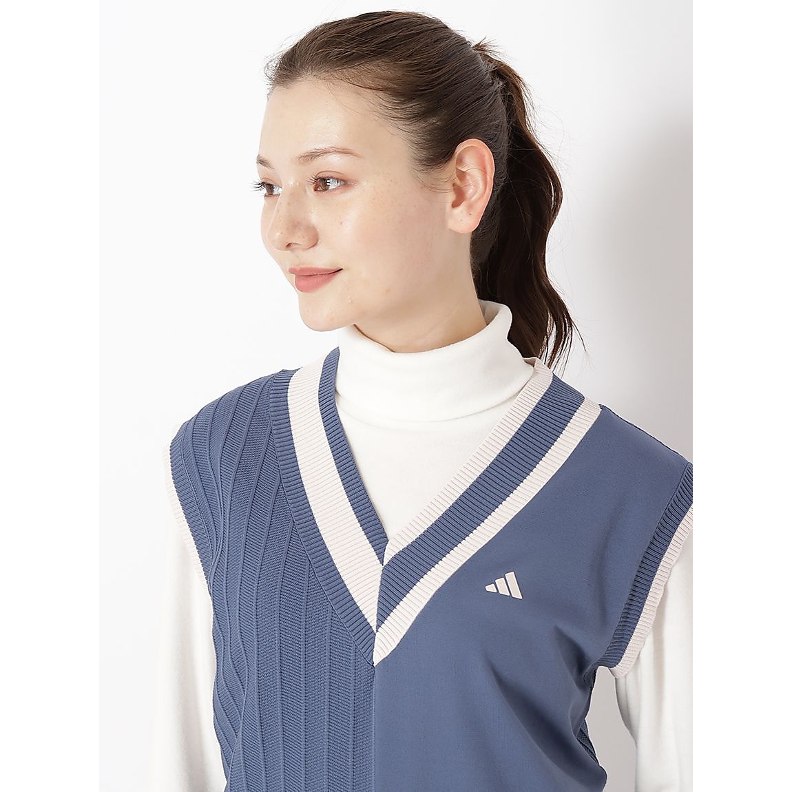 マルチパターン Vネックベスト