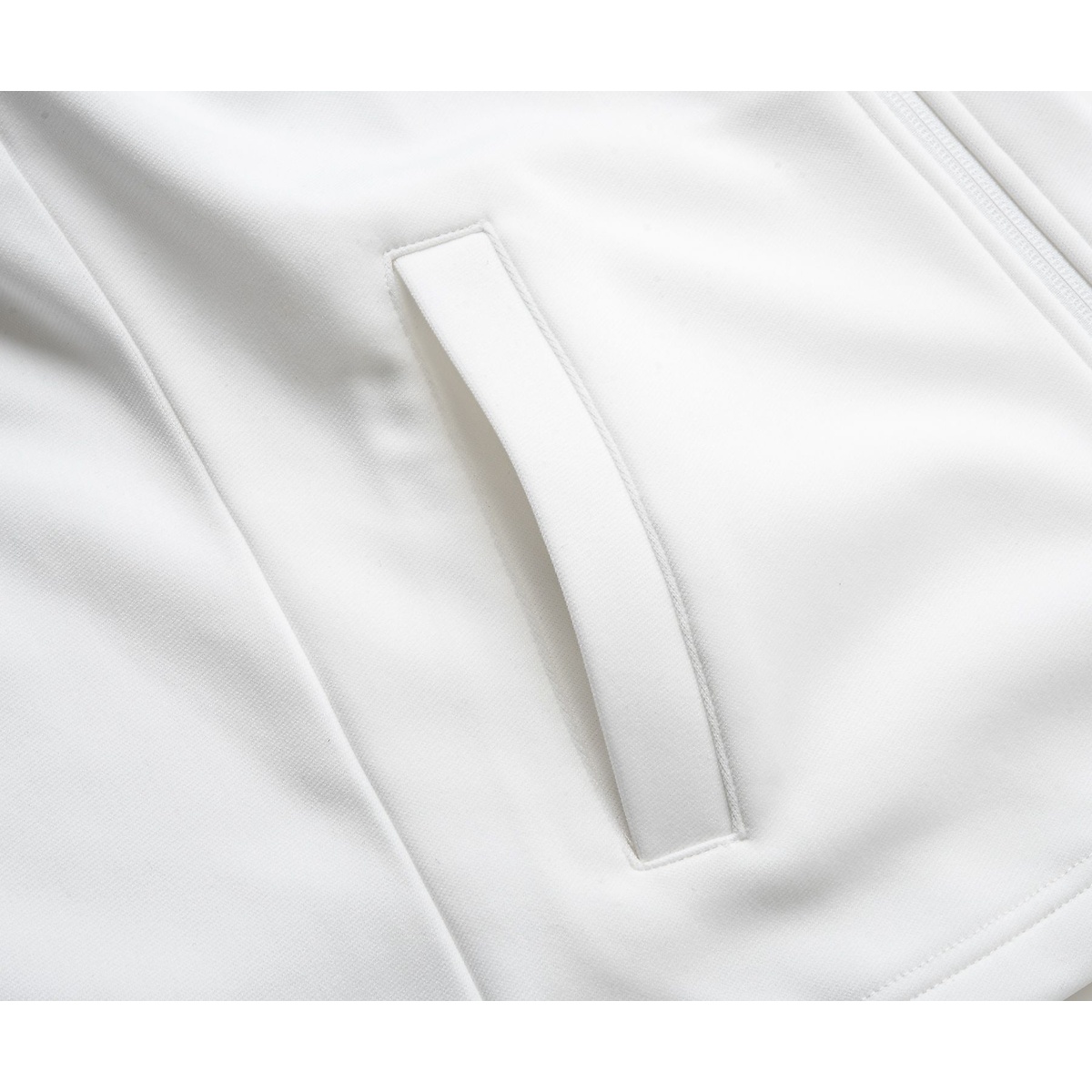 サイドラインロゴハイネックジャケット