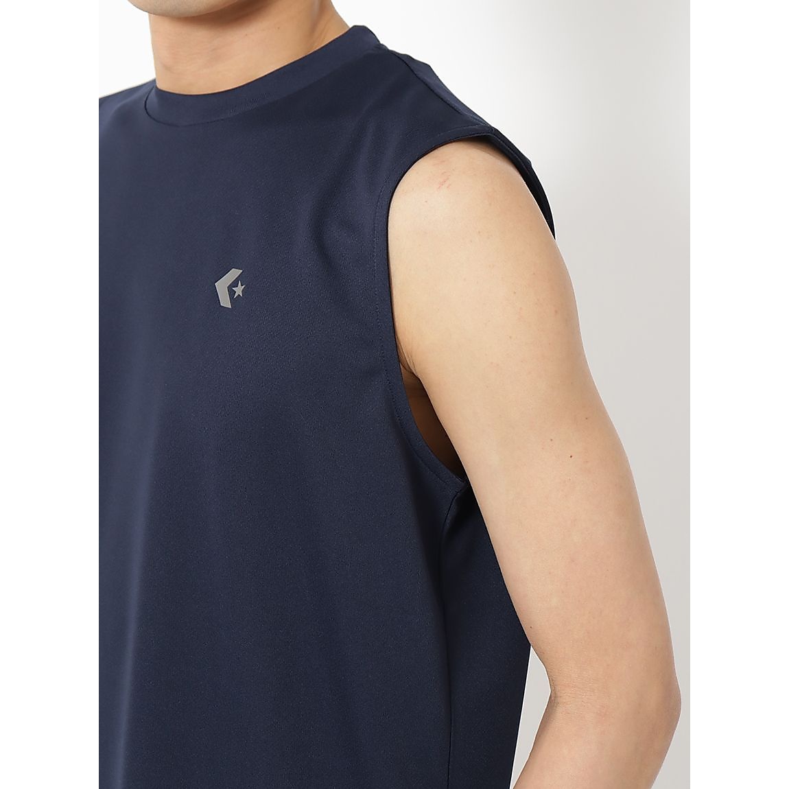 VERTICAL LOGO NS M N