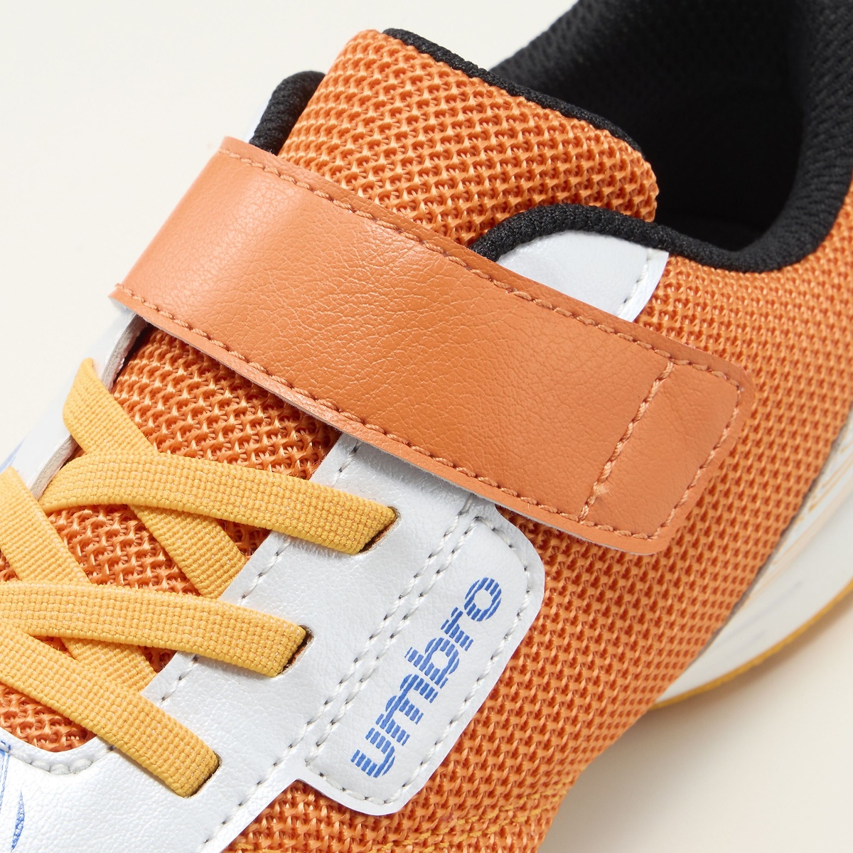 UMBRO はばひろソフトサッカーシューズSB