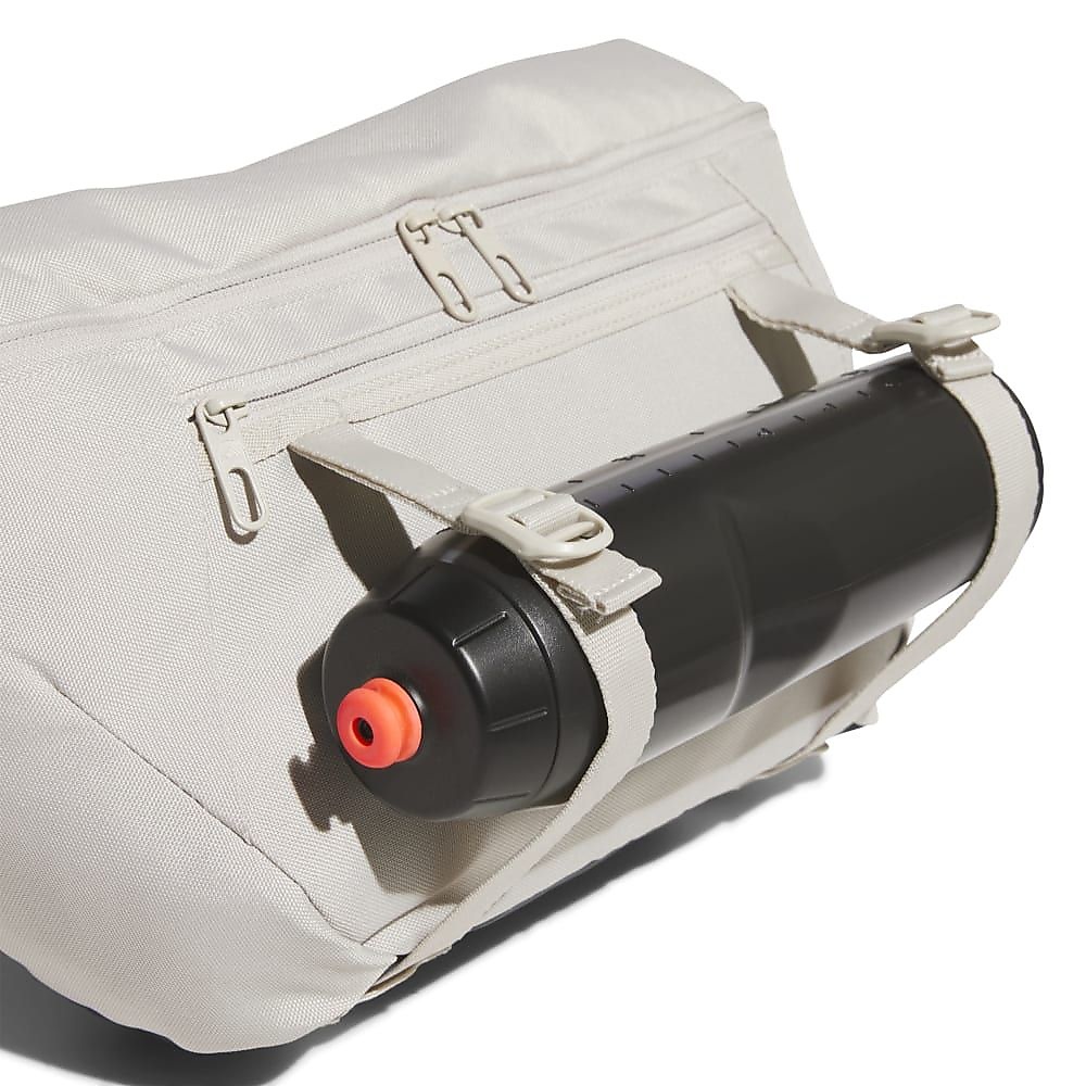 ユーティリティークロスボディーバッグ