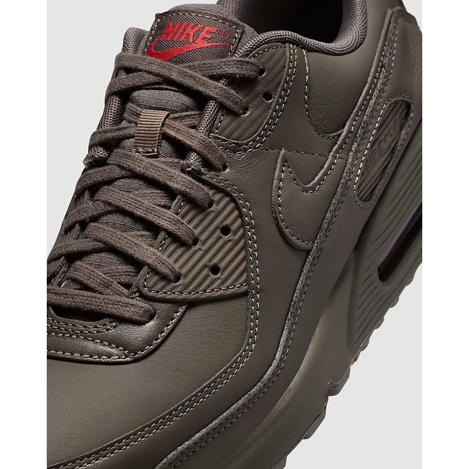 ナイキ エア マックス 90 ESS+