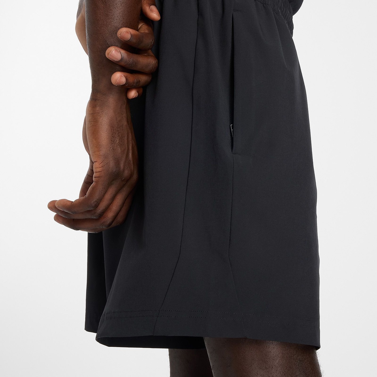 アスレチックスストレッチウーブンショーツ7インチ