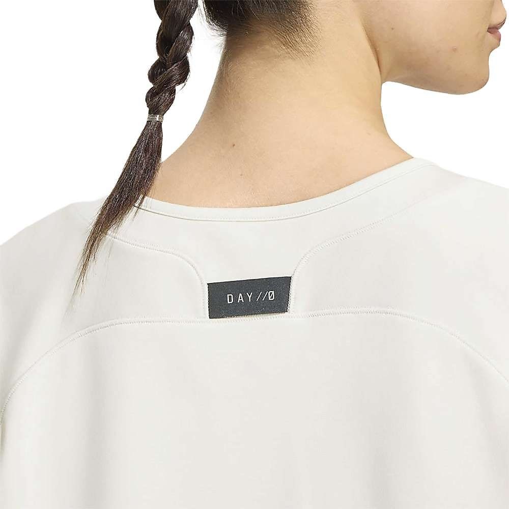 RUN SS TEE W