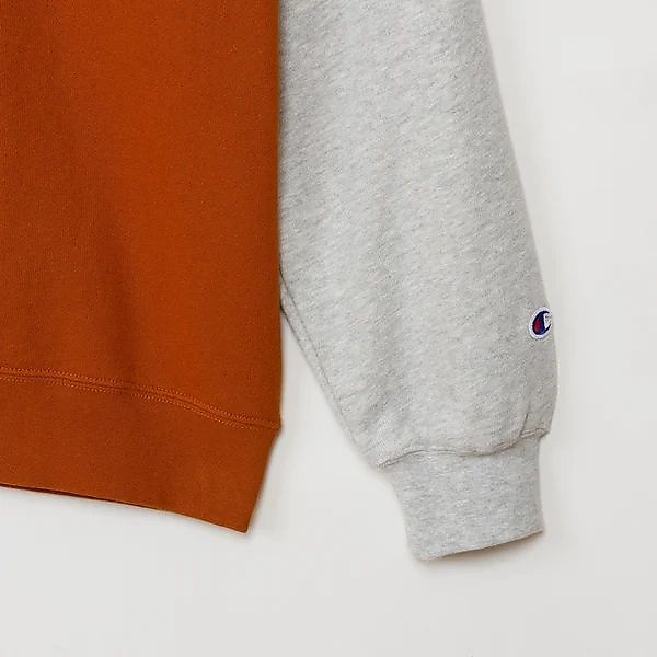 CREW NECK SWEATSHIRT