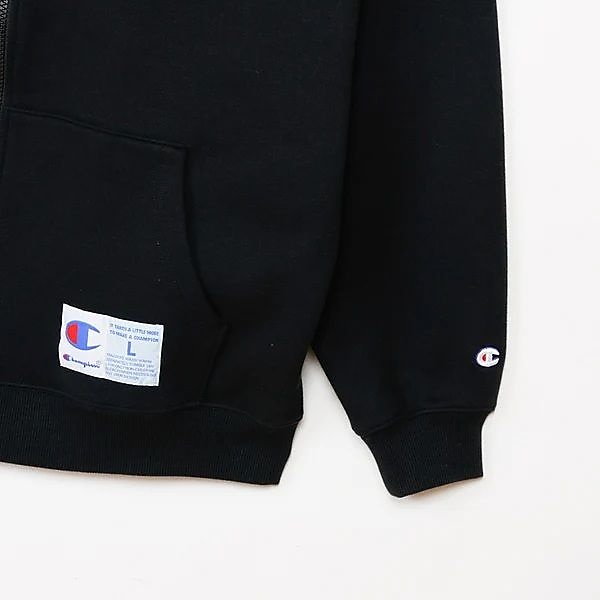 ZIP HOODED SWEATSHIRT