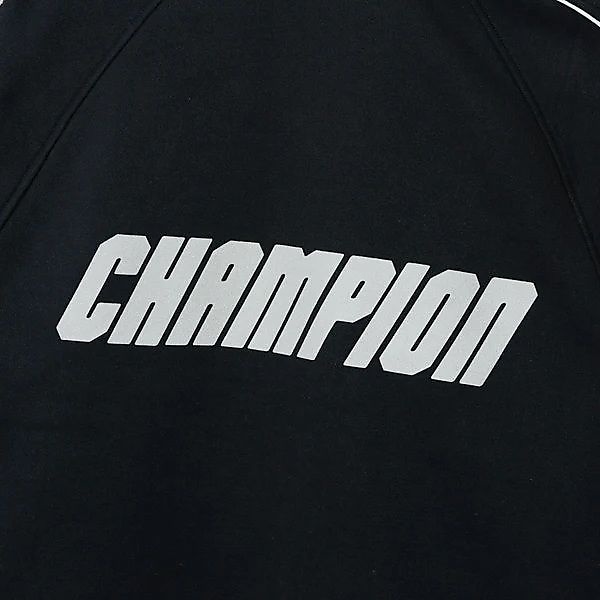 HOODED SWEATSHIRT