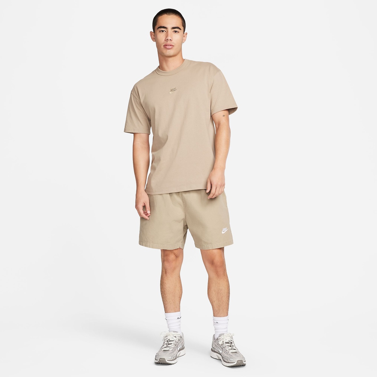 ナイキ NSW PREM エッセンシャル SUST S/S Tシャツ