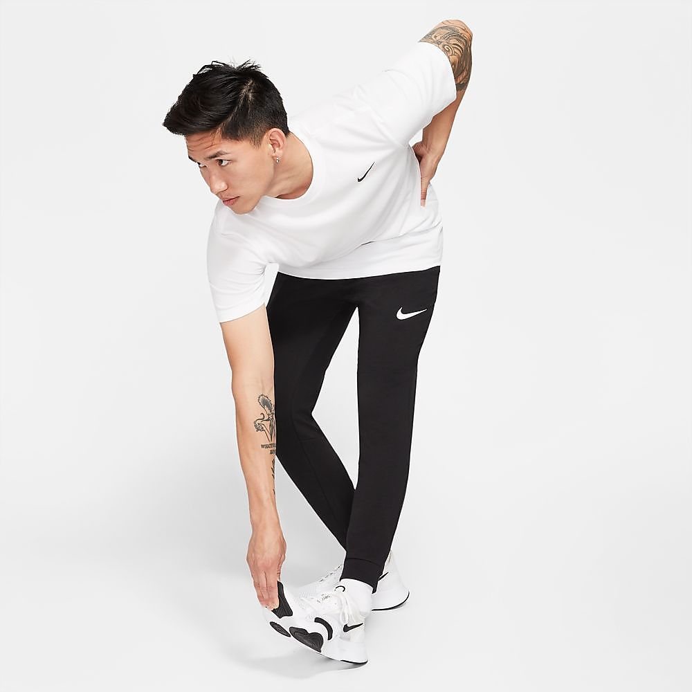 ナイキ DRIーFIT テーパード フリース パンツ