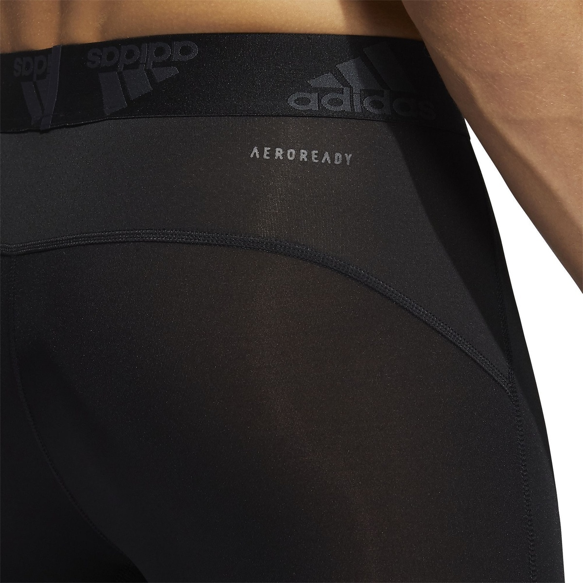 テックフィット 3/4 タイツ / Techfit 3/4 Tights
