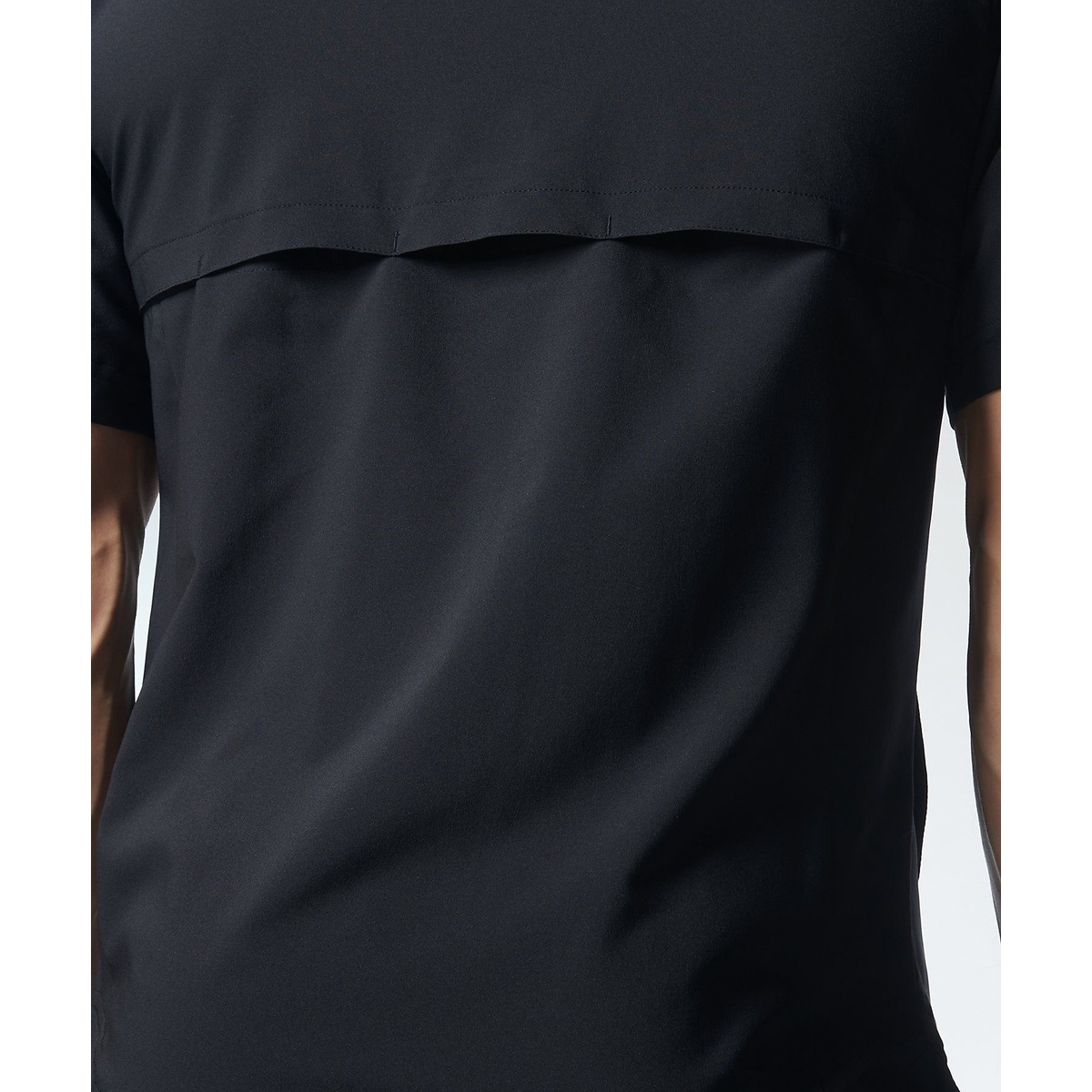 UA FRESH WOVEN SHORT SLEEVE FULL ZIP