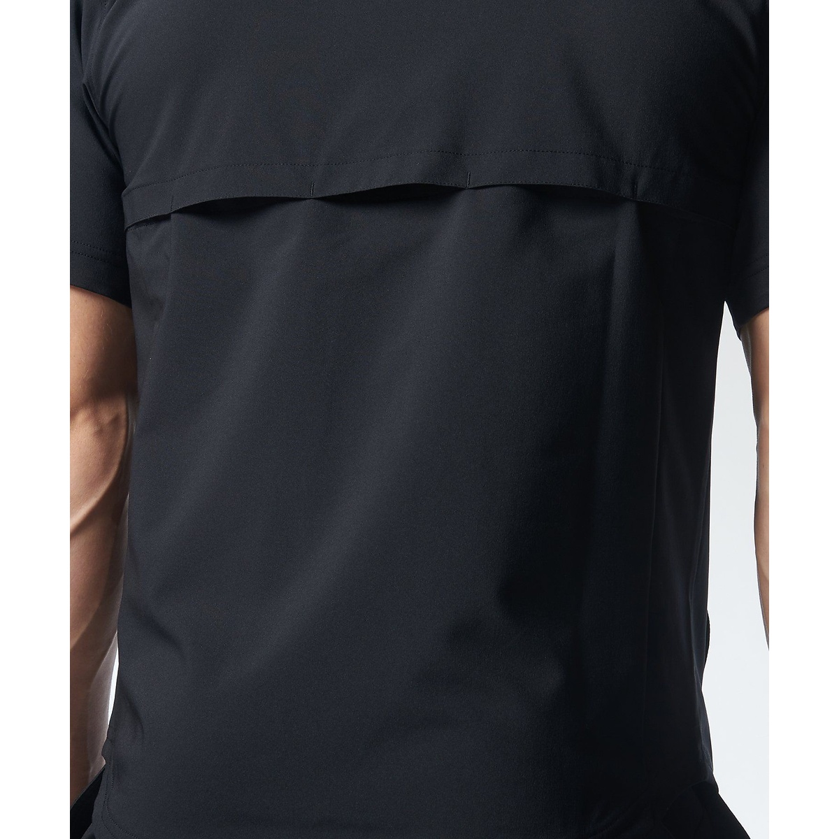 UA FRESH WOVEN SHORT SLEEVE FULL ZIP