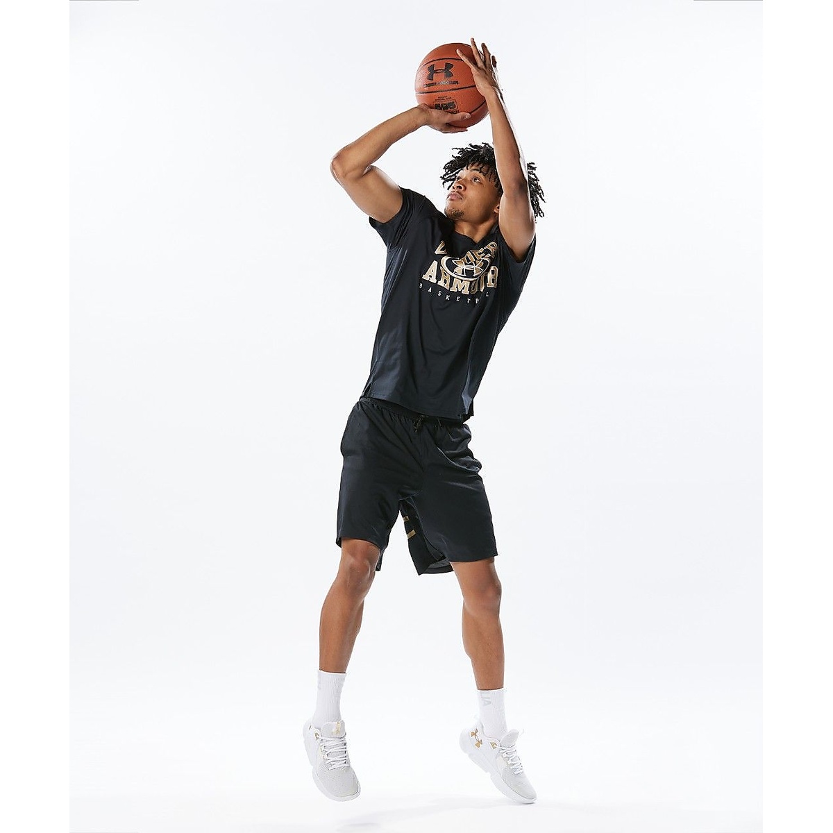 UA BASELINE BIG LOGO SHORTS