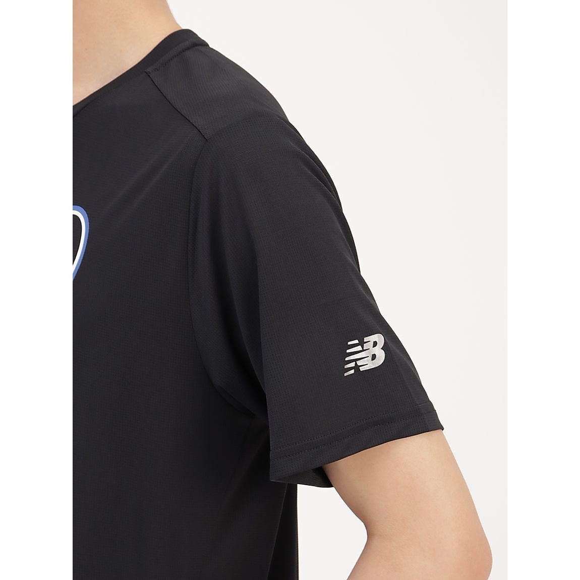 ACCELERATEグラフィックショートスリーブTシャツ