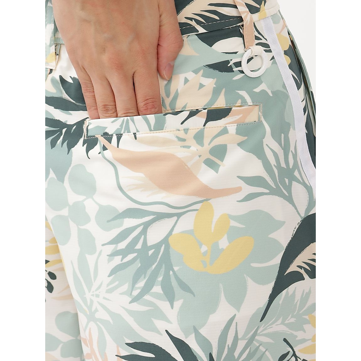 EXCDRYボタニカル柄ショートパンツ