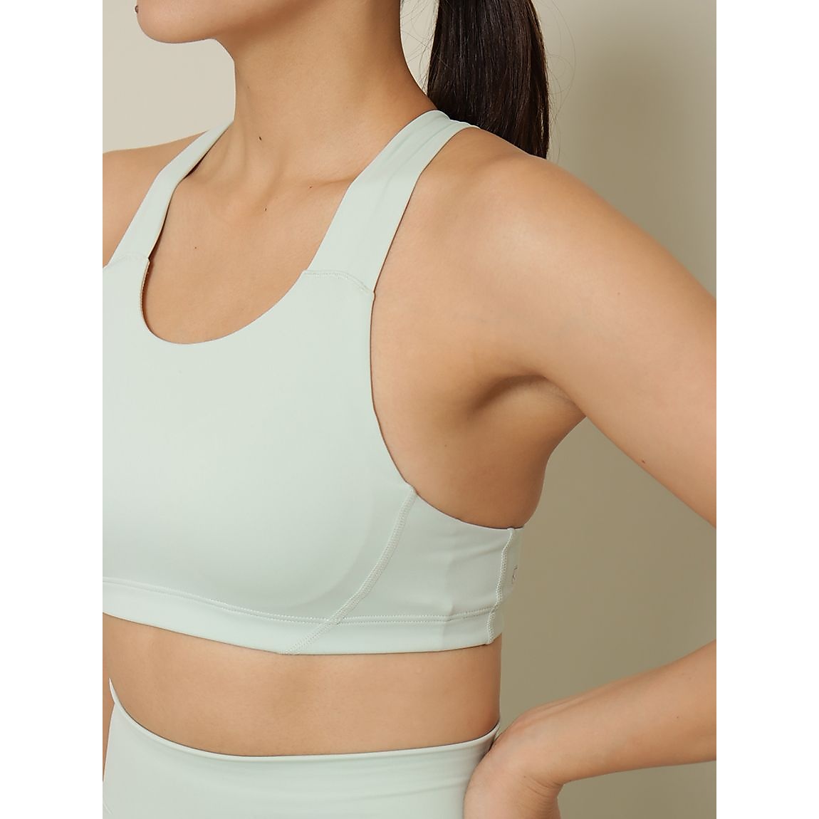 ナイロンスパン:ライトサポート クロッシングショートブラトップLADIES