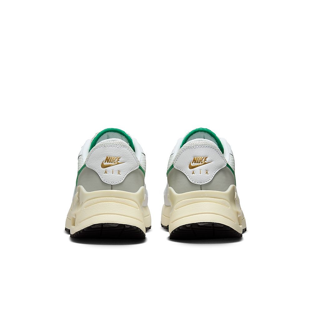 ナイキ エア マックス SYSTM