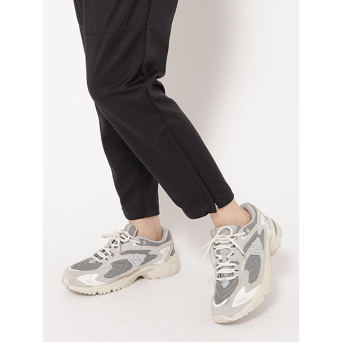 トリニティエアリーハイブリット トラックパンツ LADIES