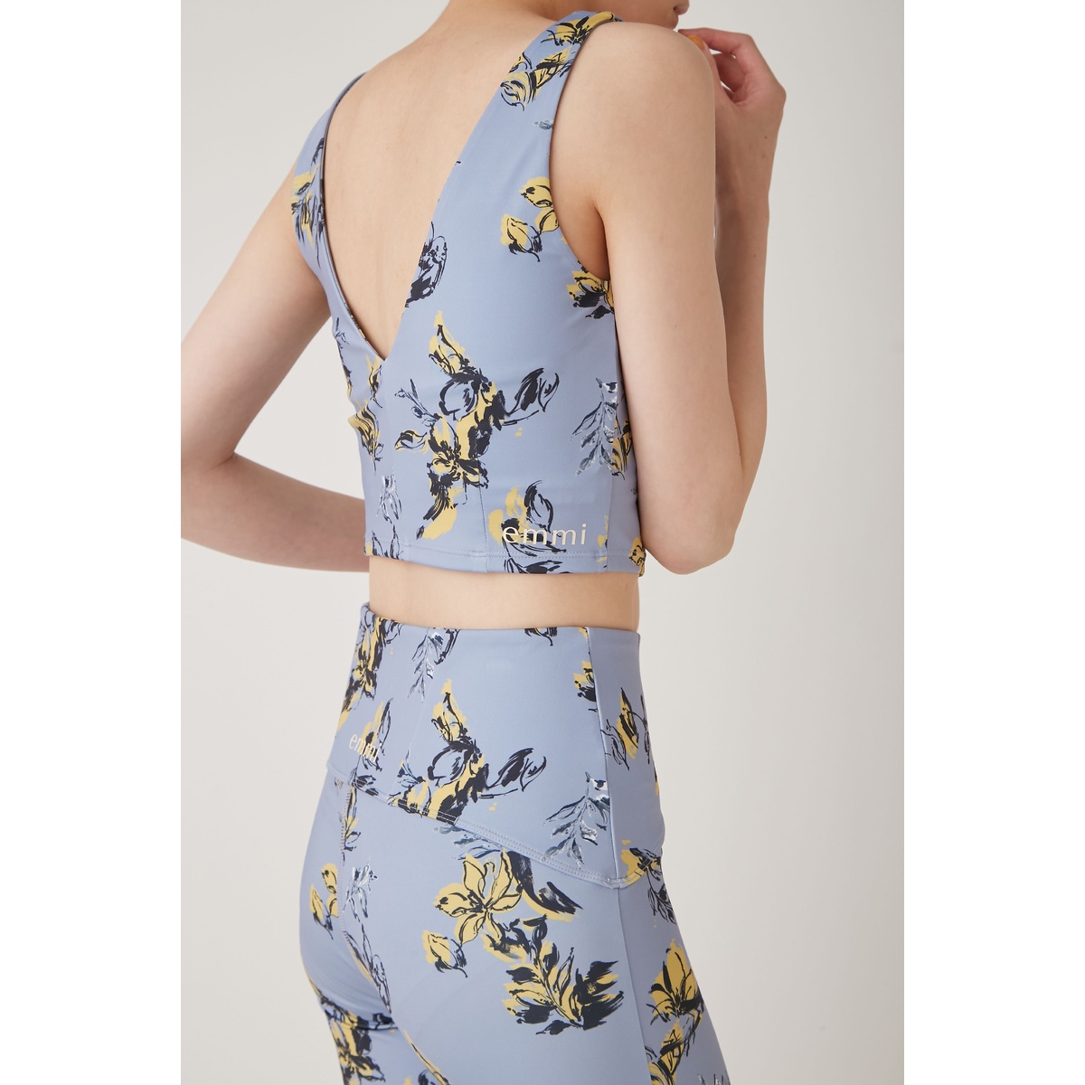 オリジナルフラワー柄トップス