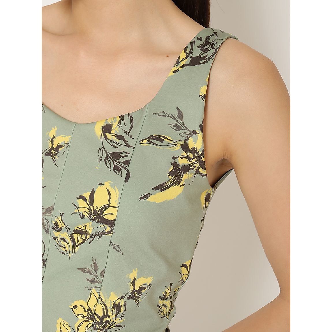 オリジナルフラワー柄トップス