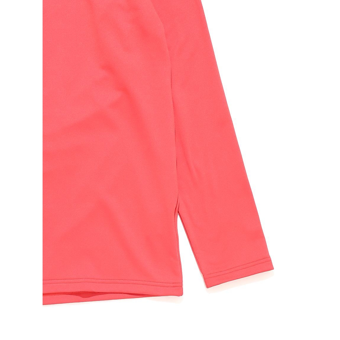 タートルネックシャツ