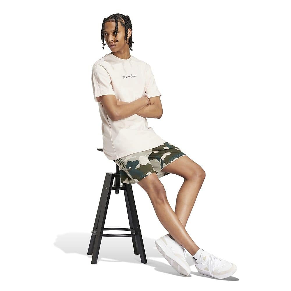 M MDRN Tシャツ