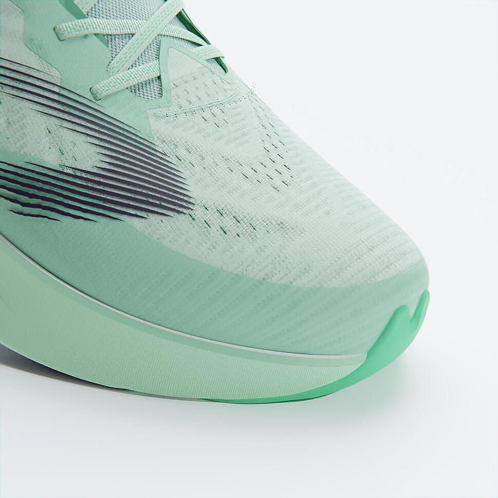 ランニングシューズKD900LIGHT