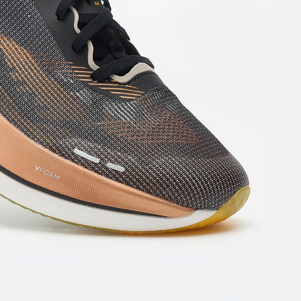 ランニングシューズKD900X