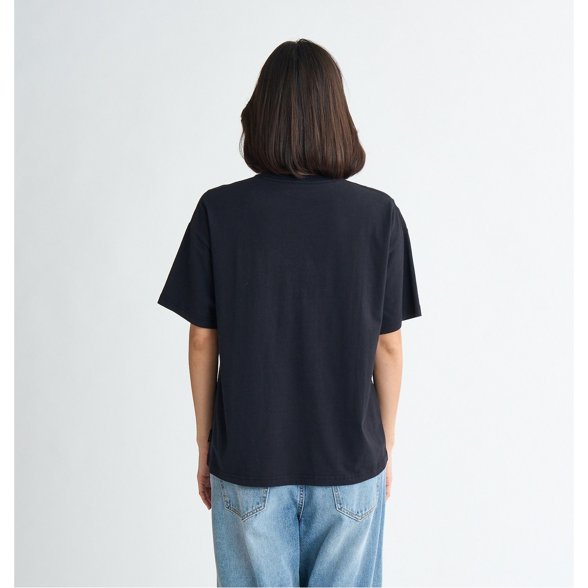 COLORFUL EMBROIDERY TEE