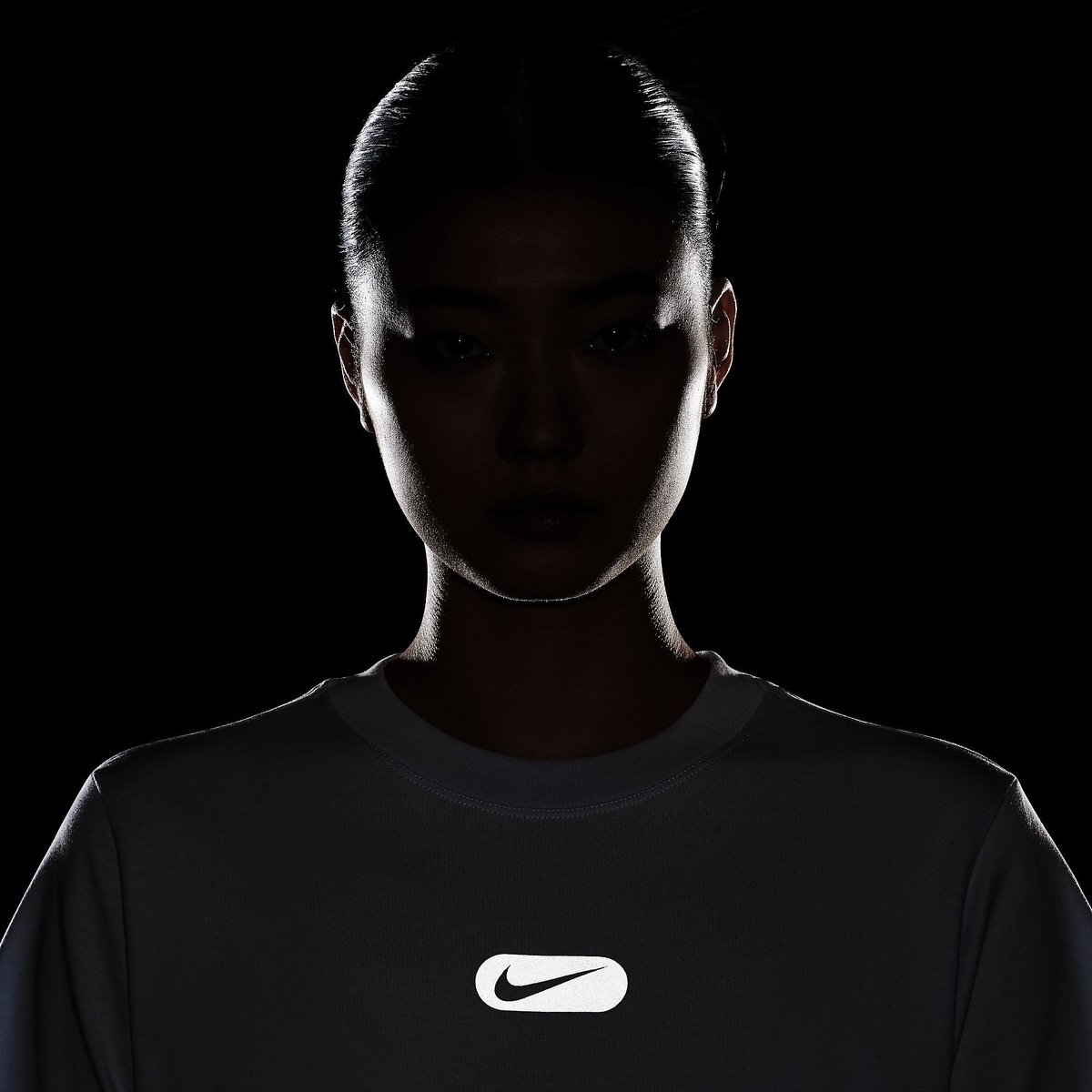 ナイキ ウィメンズ NSW クラブ S/S Tシャツ OC スウッシュ