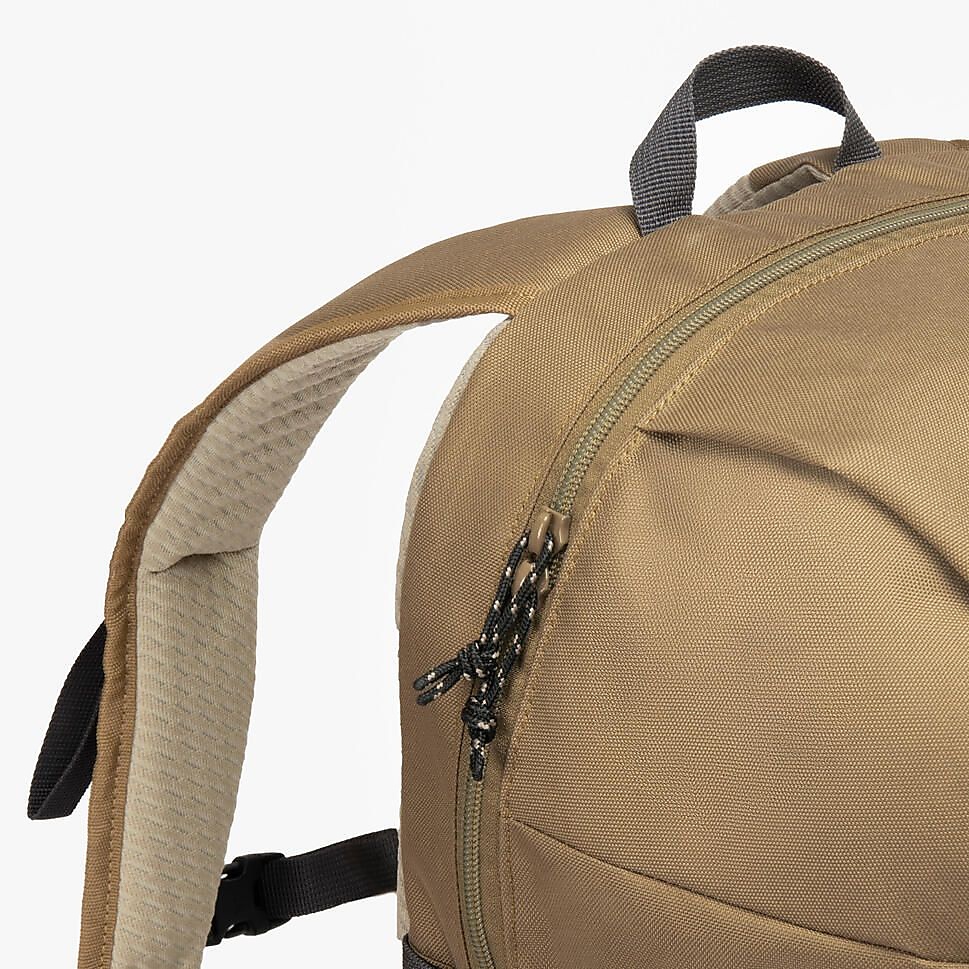 ハイキングバックパック30LBRN