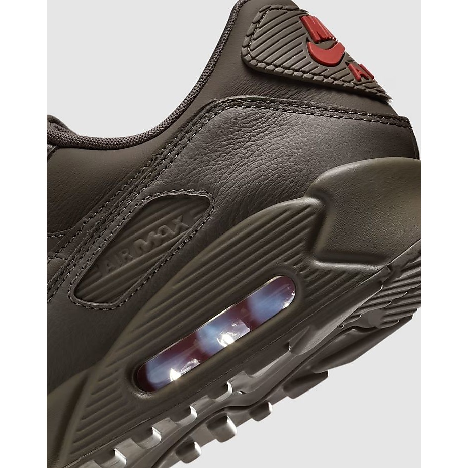 ナイキ エア マックス 90 ESS+