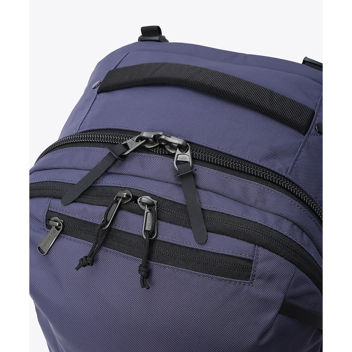 タイガーブルック40Lトラベルバックパック