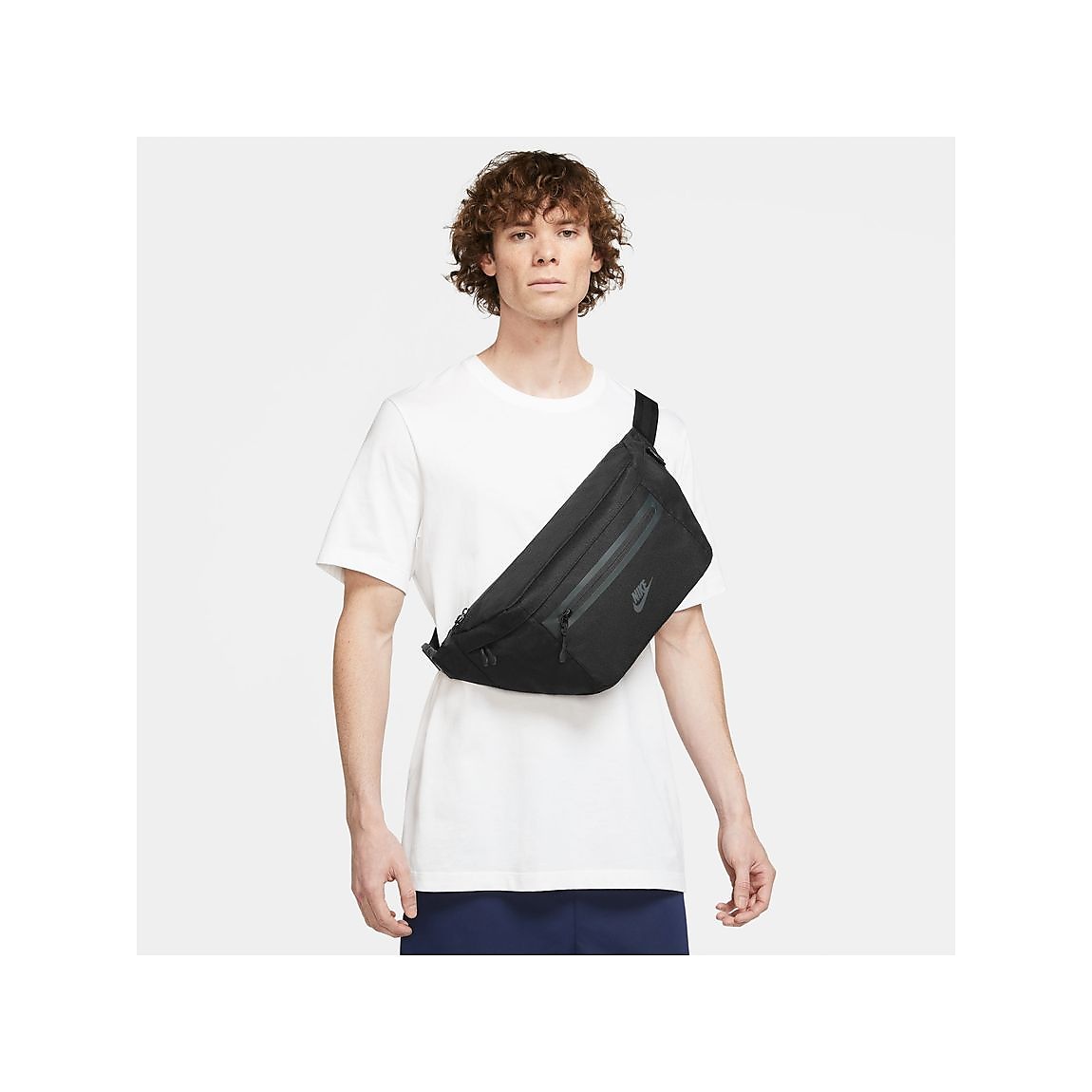 ナイキ エレメンタル PRM ウェストパック