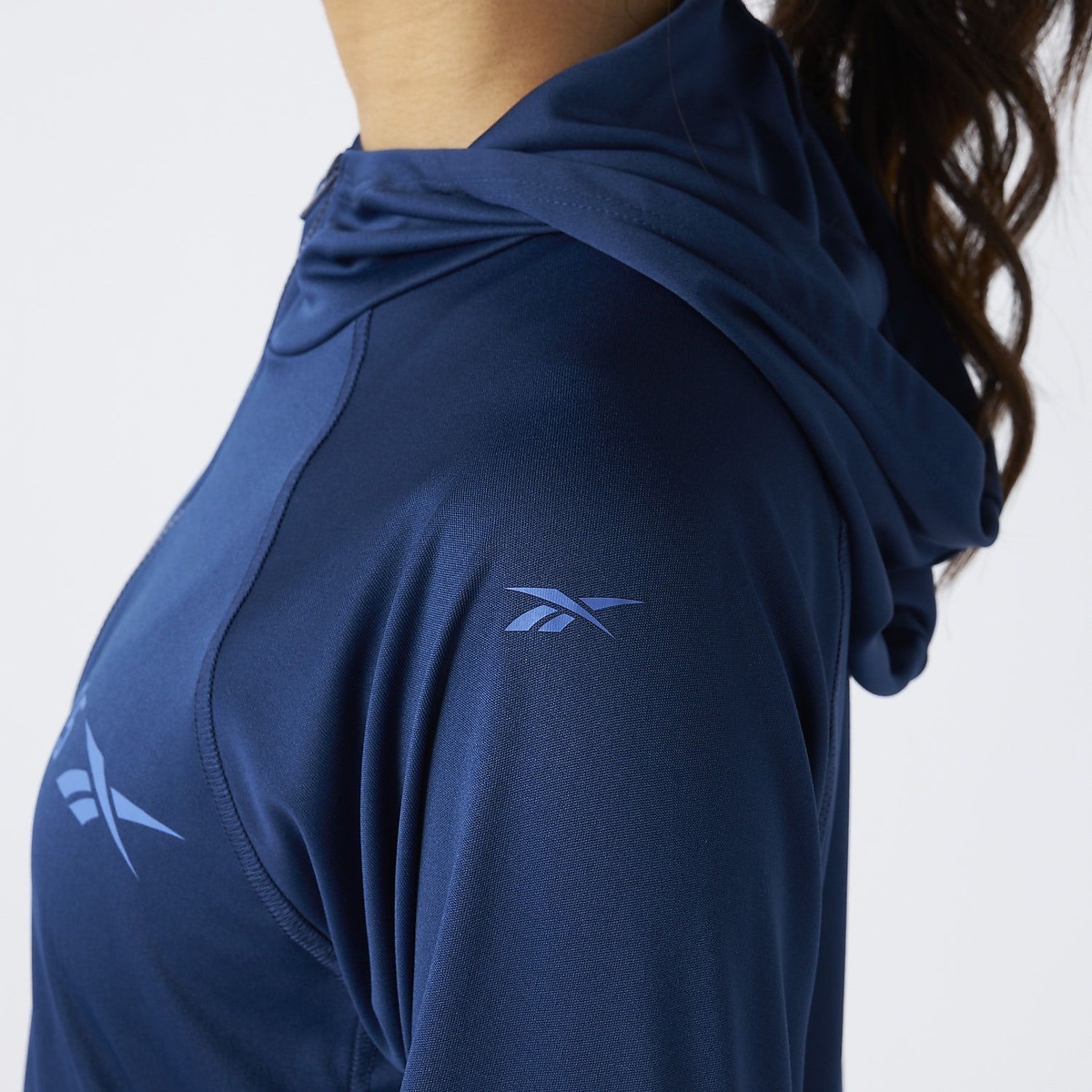 REEBOKレディスUVジャケット