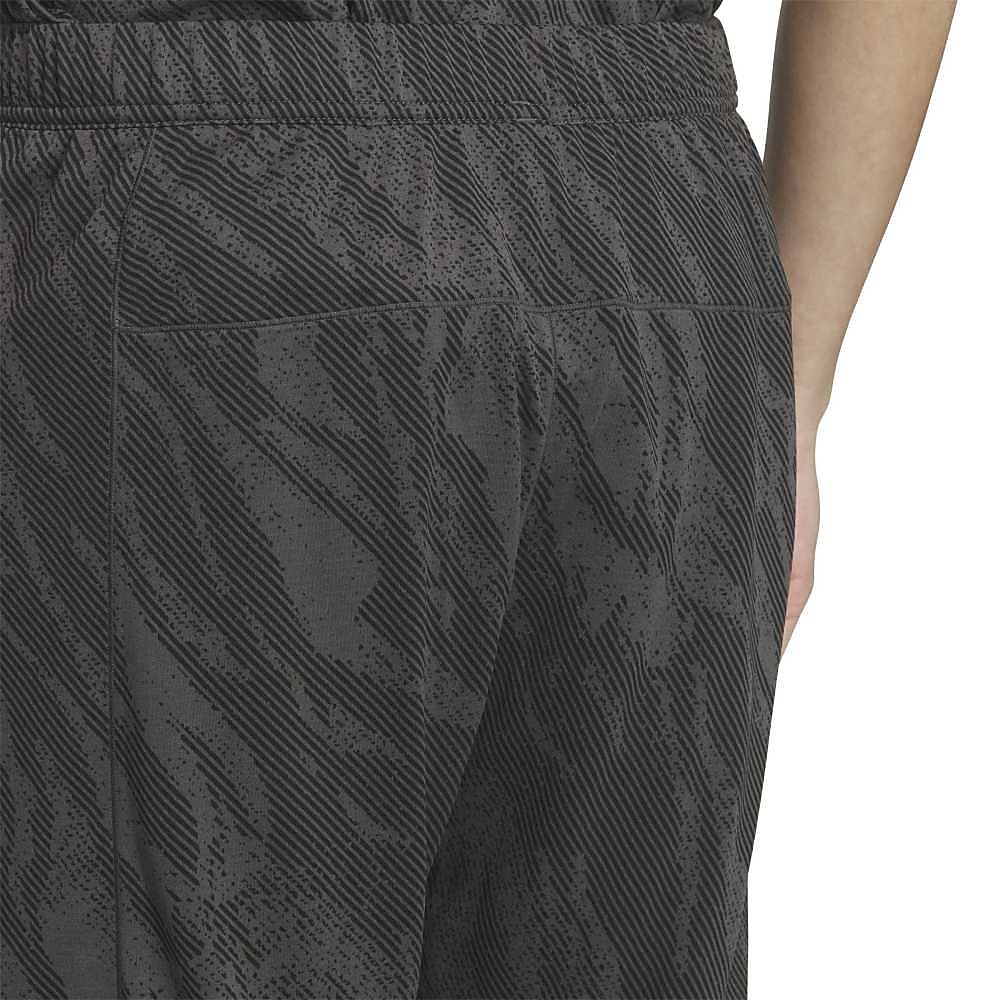 M TE クールセンサー AOP ショーツ