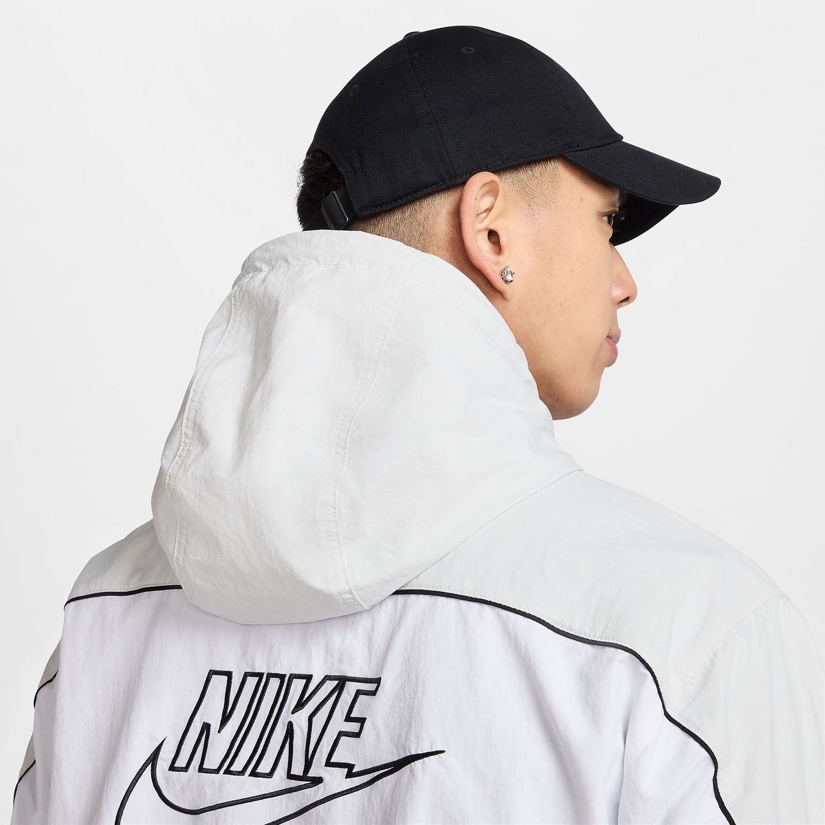 ナイキ クラブ アスリート フーディ ジャケット