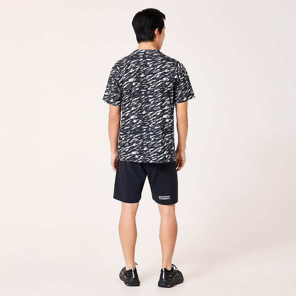 STRIKING AIRY SS GRAPHIC TEE 9.0