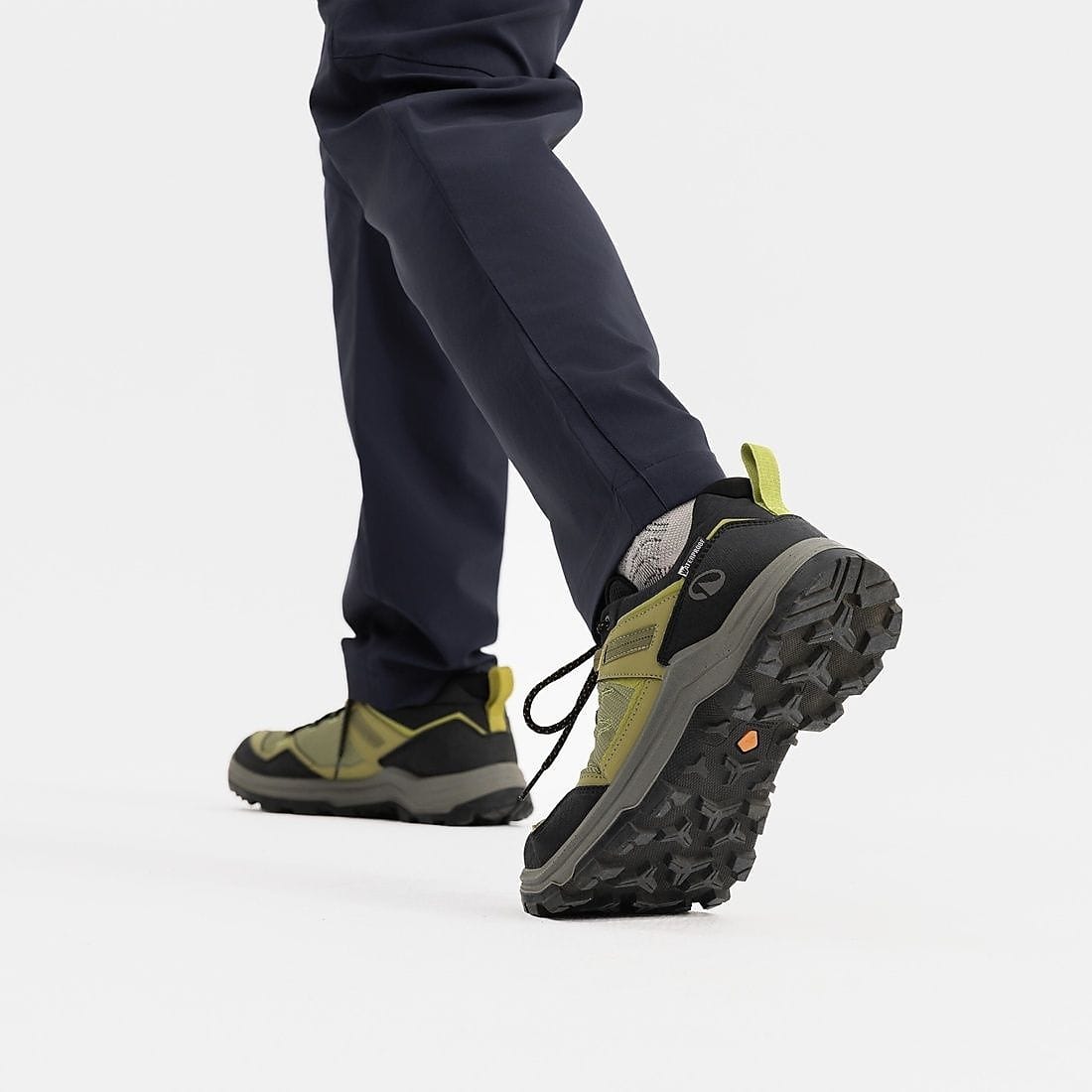 Decathlon メンズ 防水シューズ MH100 WP YEL