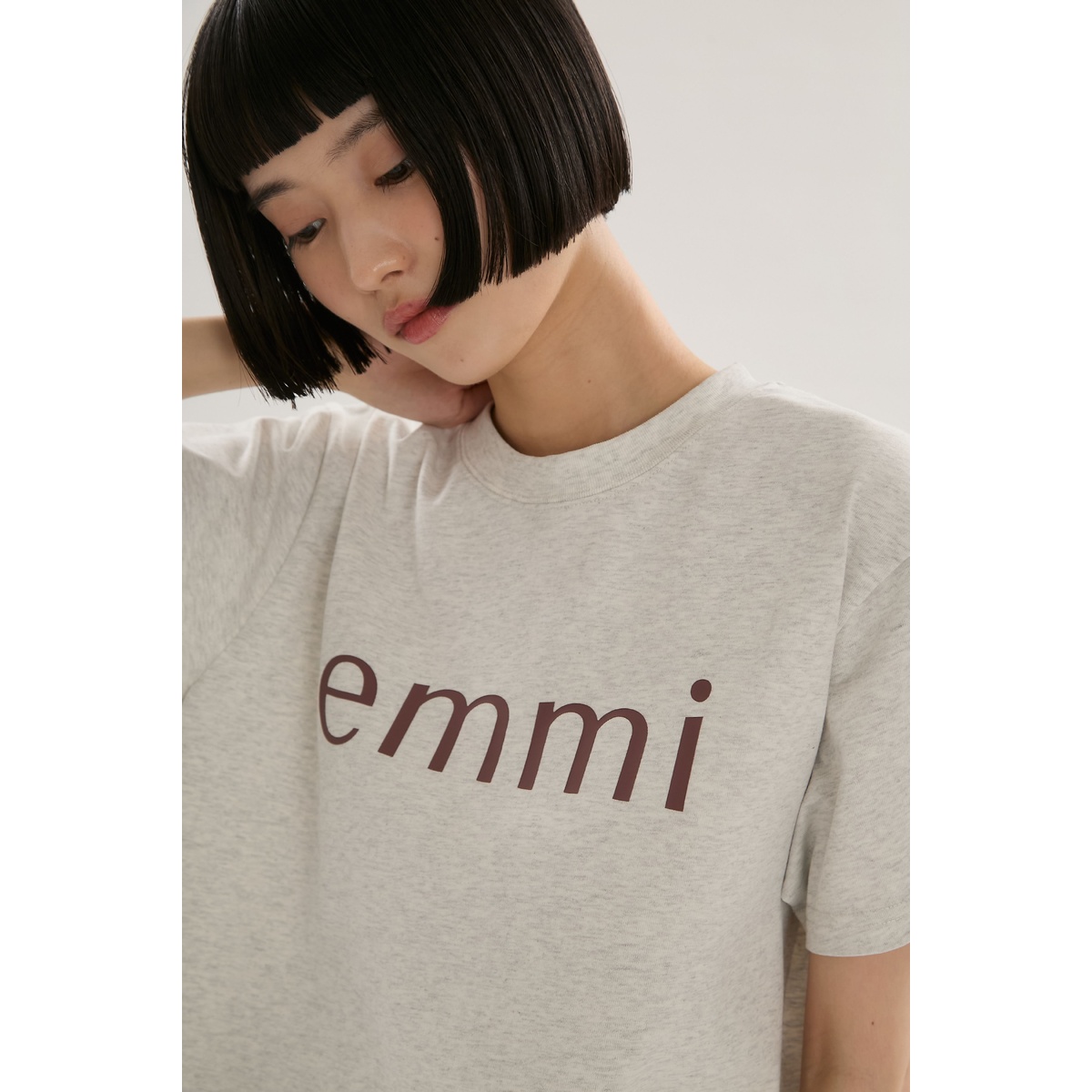 ベーシックemmiロゴTシャツ
