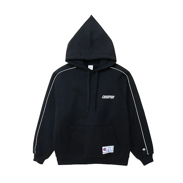 HOODED SWEATSHIRT