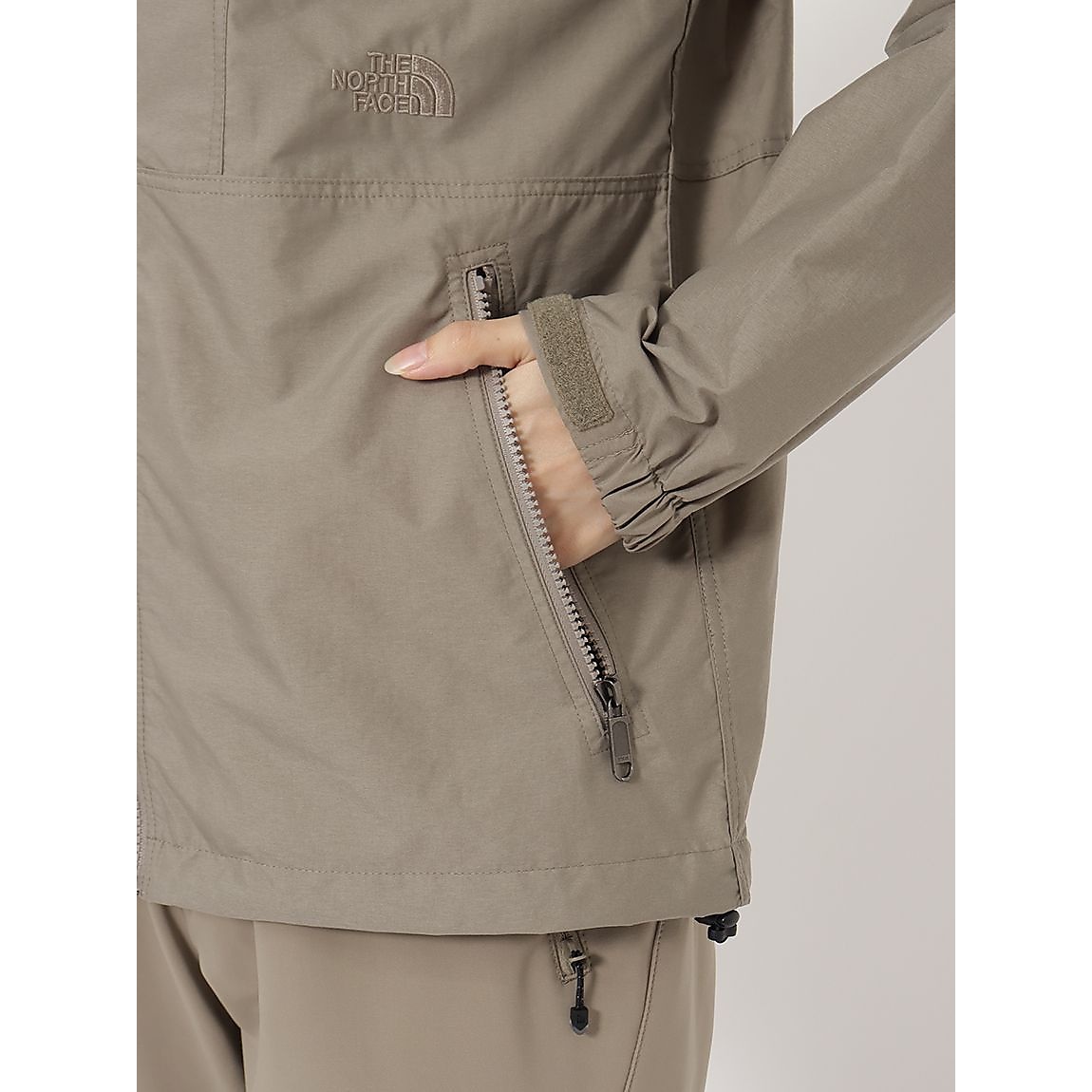 Compact Jacket (コンパクトジャケット)