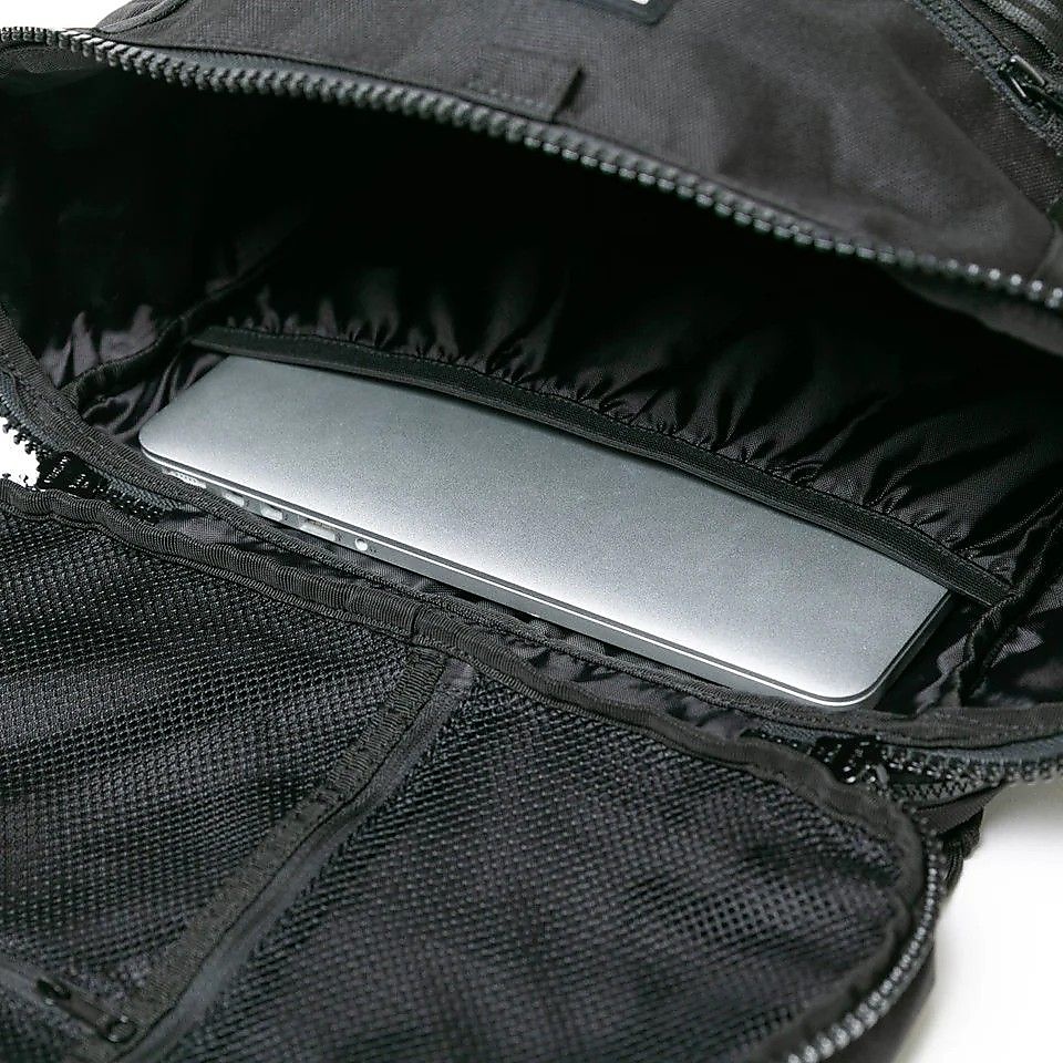 BOX PACK LARGE BLK 251